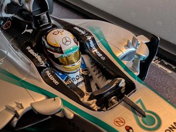 Minichamps Mercedes AMG Petronas Lewis Hamilton 1:12 beschikbaar voor biedingen