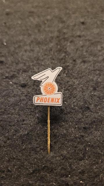 2 Phoenix Leeuwarden speldjes beschikbaar voor biedingen