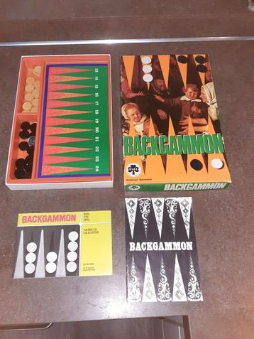 Backgammon vintage nieuwstaat beschikbaar voor biedingen