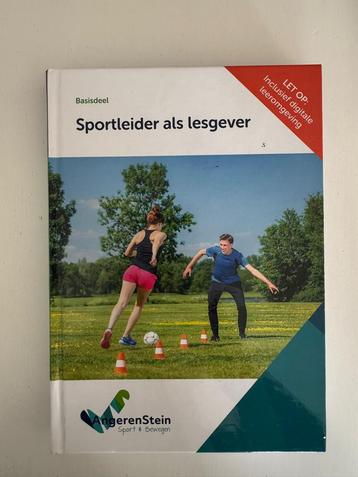 De sportleider als lesgever beschikbaar voor biedingen