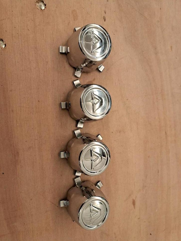 Naafkappen / Naafdoppen Volvo oldtimer (4 stuks), Auto diversen, Wieldoppen, Zo goed als nieuw, Ophalen of Verzenden