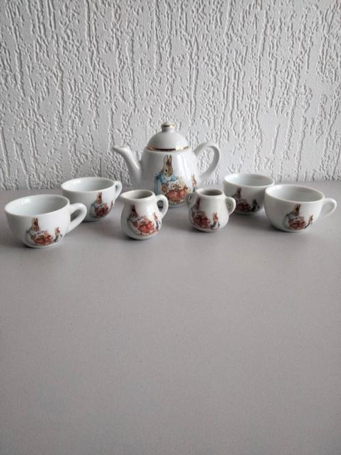 Peter Rabbit servies, Antiek en Kunst, Antiek | Servies compleet, Ophalen of Verzenden