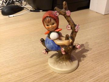 Hummel beeldje appelboom meisje, nr 141 3/0 beschikbaar voor biedingen