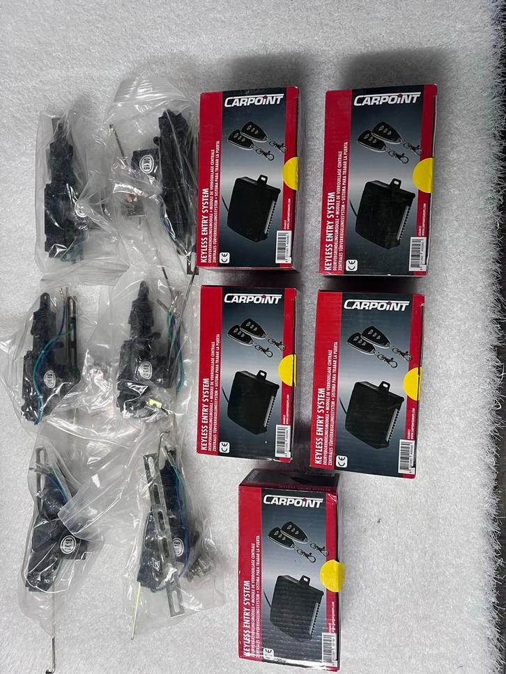 Carpoint Deurvergrendeling Keyless Entry Systeem, Auto diversen, Anti-diefstal, Nieuw, Ophalen of Verzenden