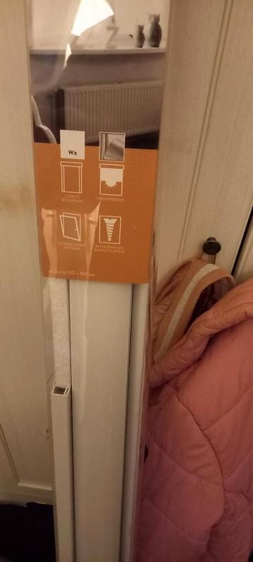 Rolgordijn nieuwe  beschikbaar voor biedingen