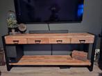Sidetable hout met zwart staal., Huis en Inrichting, Tafels | Sidetables, Ophalen of Verzenden, Zo goed als nieuw, 150 tot 200 cm