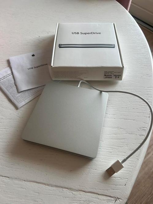 Apple USB SuperDrive, Computers en Software, Optische drives, Zo goed als nieuw, Cd, Dvd, Ophalen