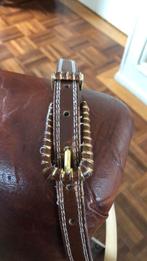 Nieuwe bruine riem met goudkleurige accenten, Kleding | Dames, Riemen en Ceinturen, Ophalen of Verzenden, Nieuw, Bruin, 100 cm of meer