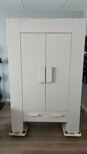 Massief houten wandkast met deuren - Opbergkast WOOOD Hidde