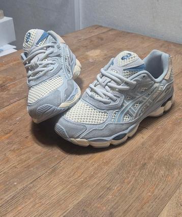 Asics Gel sneakers maat 43 beschikbaar voor biedingen