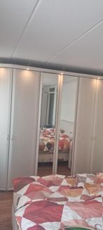 Luxe Kledingkast Set met Nachtkastjes, Huis en Inrichting, Kasten | Kledingkasten, Ophalen, Overige materialen, Gebruikt, Minder dan 100 cm