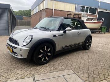 schitterende mini cabrio sidewalk  weinig km 5995 euro  beschikbaar voor biedingen