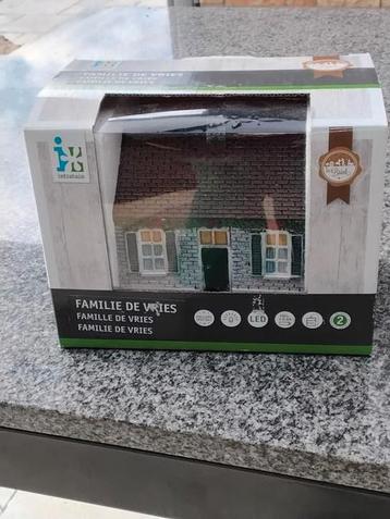 Intratuin huisje, Familie de Vries beschikbaar voor biedingen