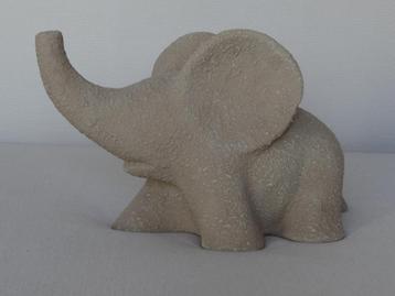 Decoratie beeld deco olifant beschikbaar voor biedingen
