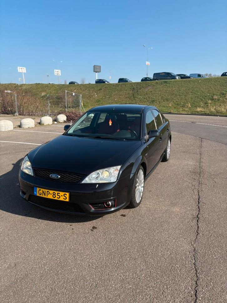 Ford 2002 Zwart, Auto's, Ford, Particulier, Mondeo, Benzine, Sedan, Handgeschakeld, Geïmporteerd, Zwart, Leder, Ophalen