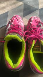 Sport schoenen maat 31, Sport en Fitness, Hockey, Ophalen, Zo goed als nieuw, Schoenen