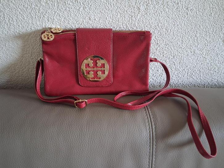 Rood leer met "goud ", Sieraden, Tassen en Uiterlijk, Tassen | Damestassen, Gebruikt, Schoudertasje, Rood, Ophalen of Verzenden