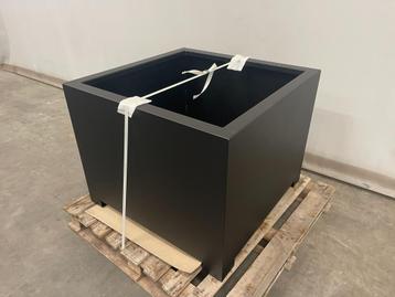 Nieuwe stalen plantenbakken | Zwart | 90x90x70 cm beschikbaar voor biedingen