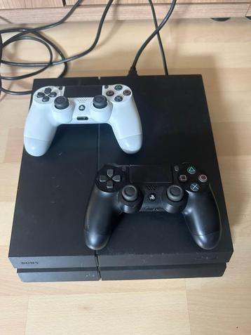 PS4 500GB met 2 Controllers beschikbaar voor biedingen