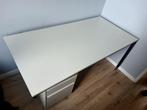 Modern wit bureau met zwarte poten, Huis en Inrichting, Bureaus, Ophalen of Verzenden, Gebruikt