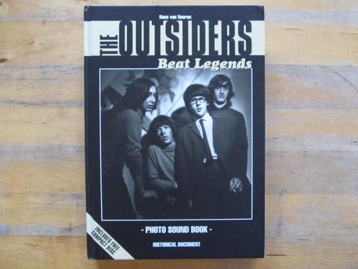 Outsiders Beat legends Photo sound book incl. CD, Boeken, Muziek, Zo goed als nieuw, Artiest, Ophalen of Verzenden
