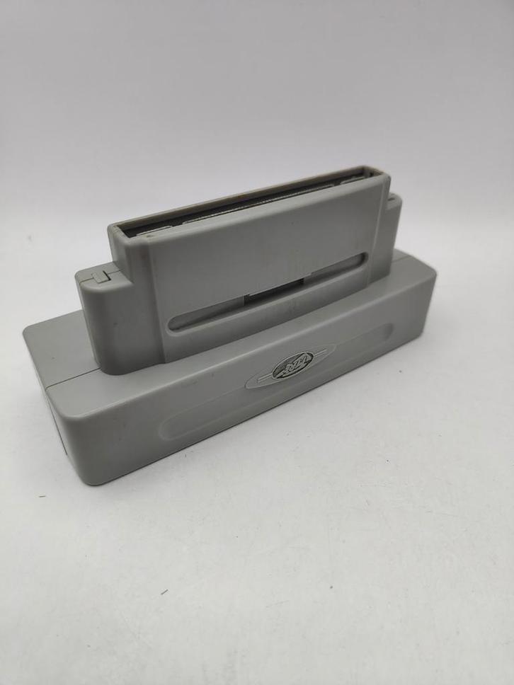 SNES Game Cartridge Adapter, Spelcomputers en Games, Games | Nintendo Super NES, Zo goed als nieuw, Avontuur en Actie, 1 speler