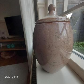 Leuke Pot met Deksel / Vaas - 30cm beschikbaar voor biedingen