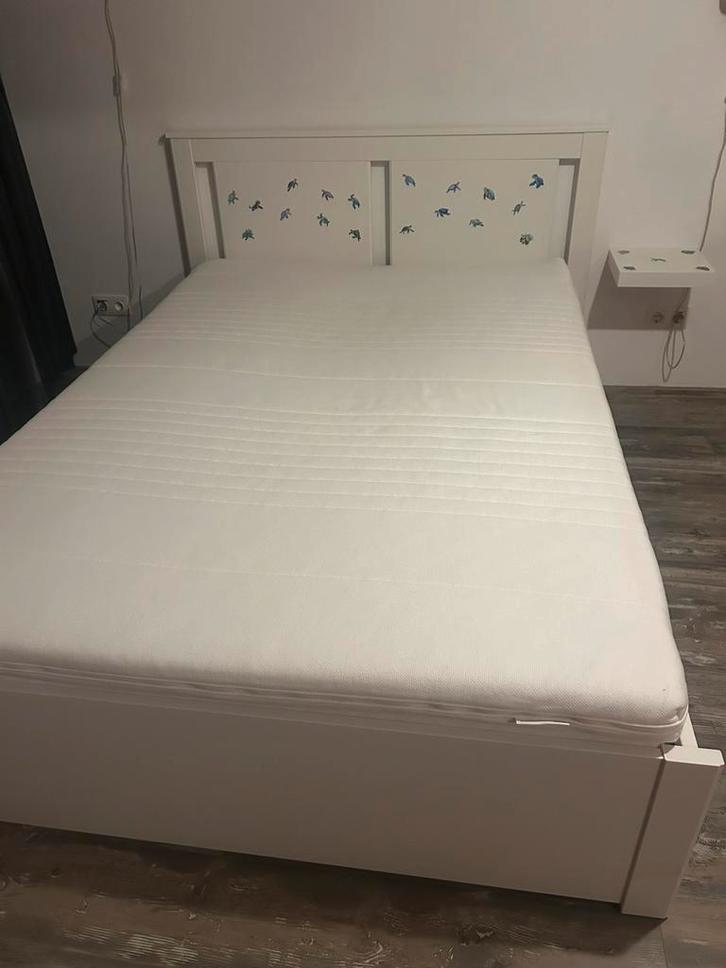 GRATIS! Wit bed (Songesand Ikea) met opbergruimte, Huis en Inrichting, Slaapkamer | Bedden, Gebruikt, Tweepersoons, 140 cm, 200 cm