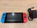Nintendo Switch | 2 JoyCons | Oplader, Spelcomputers en Games, Spelcomputers | Nintendo Switch, Ophalen of Verzenden, Gebruikt