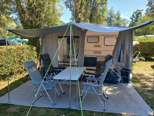 Caravan met hele inboedel te koop, Caravans en Kamperen, Caravans, Particulier, tot en met 4, 500 - 750 kg, Kleine zit, Caravelair
