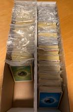 Doos met Energy kaarten Pokemon incl. box, Hobby en Vrije tijd, Verzamelkaartspellen | Magic the Gathering, Ophalen of Verzenden