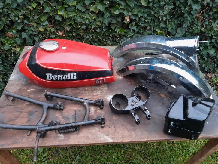 Benelli 250 2c & Moto Guzzi 250TS onderdelen, Motoren, Onderdelen | Oldtimers, Ophalen of Verzenden