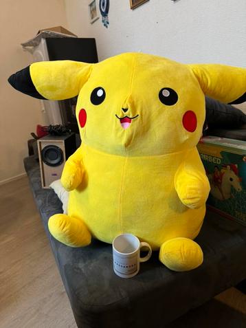 Humongous Pikachu Plushie!! beschikbaar voor biedingen