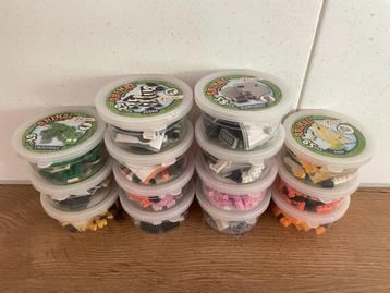 14 doosjes mini bouwblokjes dieren beschikbaar voor biedingen