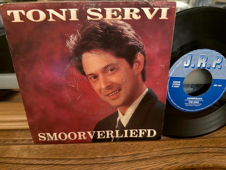 Toni Servi - Smoorverliefd 7" Single, Cd's en Dvd's, Vinyl Singles, Zo goed als nieuw, Single, Nederlandstalig, 7 inch, Ophalen of Verzenden