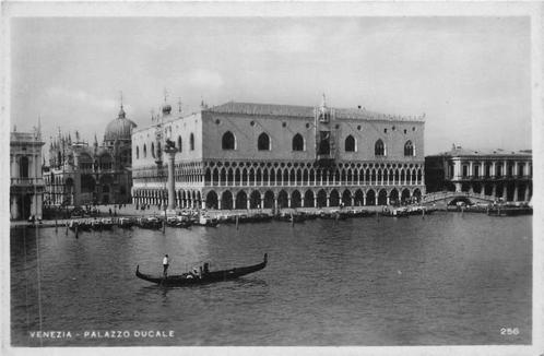 (381-231-017) Venezia Palazzo Ducale, Verzamelen, Ansichtkaarten | Buitenland, Buiten Europa, Verzenden