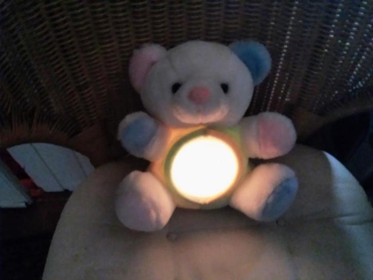 knuffelbeer met licht, Kinderen en Baby's, Speelgoed | Knuffels en Pluche, Gebruikt, Beer, Ophalen of Verzenden
