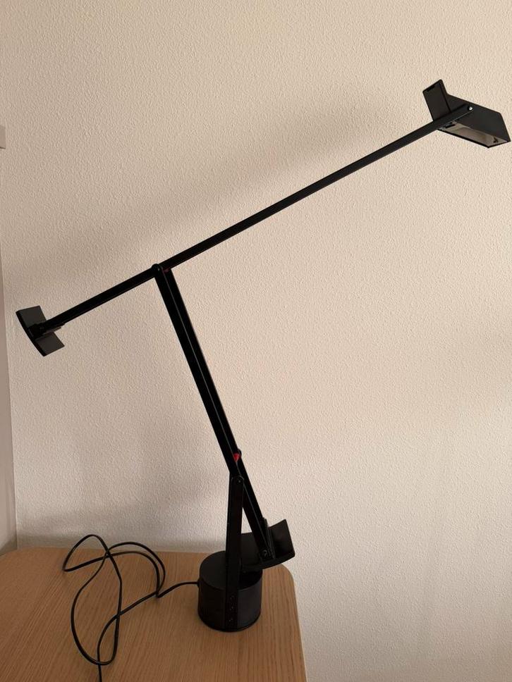 Artemide Tizio, Huis en Inrichting, Lampen | Tafellampen, Zo goed als nieuw, 75 cm of meer, Ophalen of Verzenden