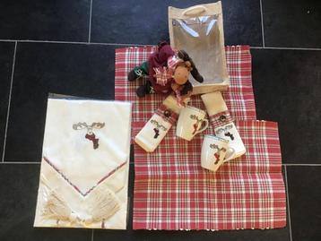 Nieuw Rudolph Rednosed rendier kerst mok, servet, tafelloper beschikbaar voor biedingen