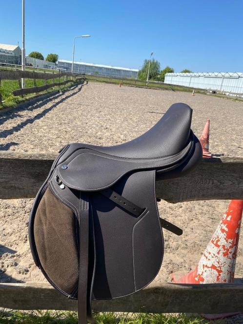 Bruin springzadel Norton, Dieren en Toebehoren, Paarden en Pony's | Zadels, Nieuw, Springen, Ophalen of Verzenden