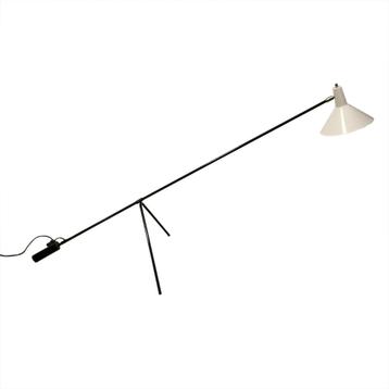 Super Verstelbare Vloerlamp Met Witte Kap En Zwart Onderstel beschikbaar voor biedingen