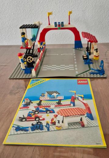 Vintage lego. 6381. Motor Speedway.  beschikbaar voor biedingen