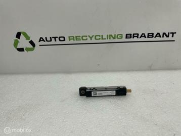 Antenne versterker origineel Audi A3 8V 8V3035225B beschikbaar voor biedingen
