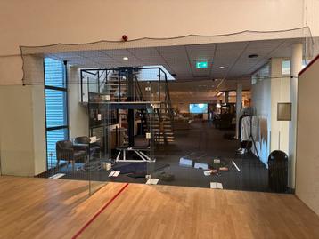 Squashbaan Wand Gratis Af Te Halen! beschikbaar voor biedingen