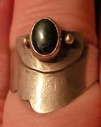 Mooie 925 zilveren ring met donkere steen, Gebruikt, Verzenden, Dame, Zilver