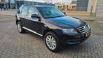 Volkswagen Touareg 4.2 V8 AUT 2006 - Nw APK, Nette auto., Auto's, Automaat, 4172 cc, USB, Zwart