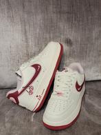 Nike air force 1 low Valentine's day, Kleding | Dames, Schoenen, Ophalen, Overige kleuren, Nike, Nieuw