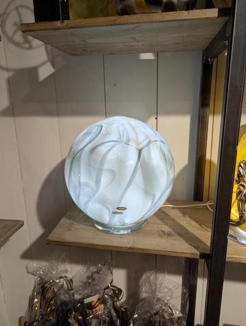 Kristallen bol lamp beschikbaar voor biedingen