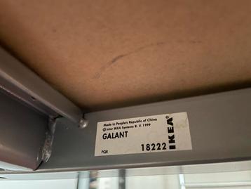 Verstelbaar ikea bureau (galant) - afbeelding 4