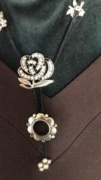 Zwarte Ketting met Zilveren Bloem, Zwart, Nieuw, Ophalen of Verzenden, Overige materialen